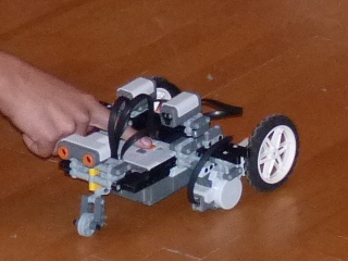 Aut� sz�nes  szemekkel